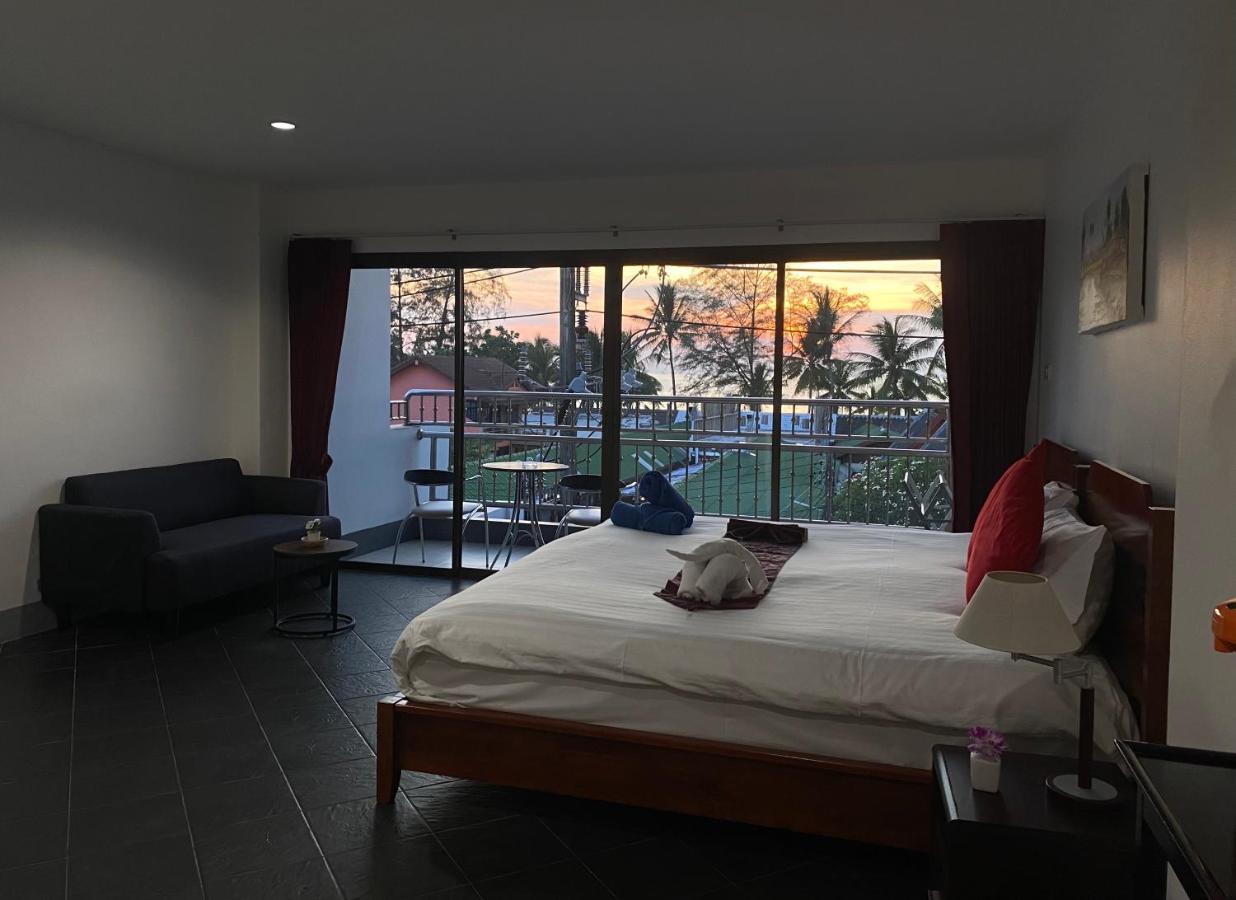 Deng'S Kamala Beach Guesthouse Экстерьер фото