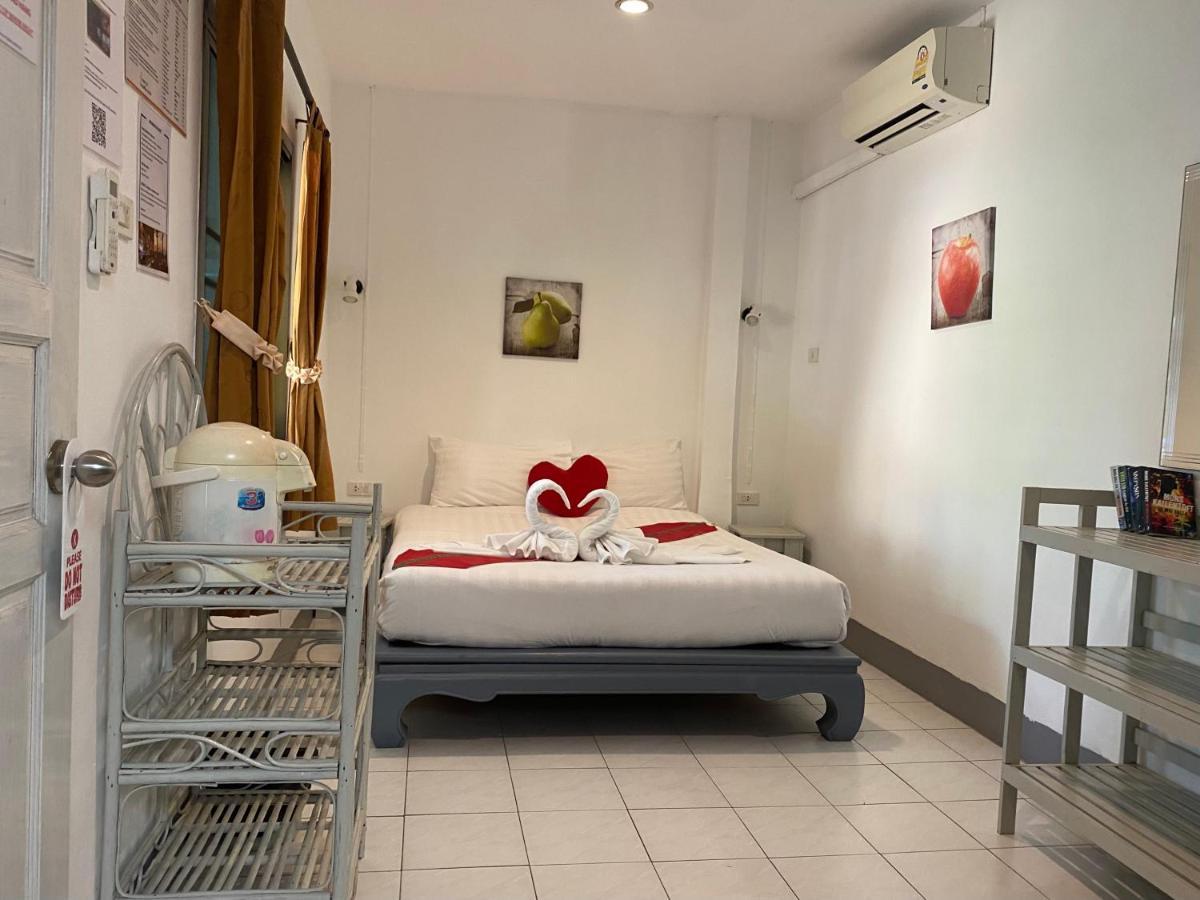 Deng'S Kamala Beach Guesthouse Экстерьер фото