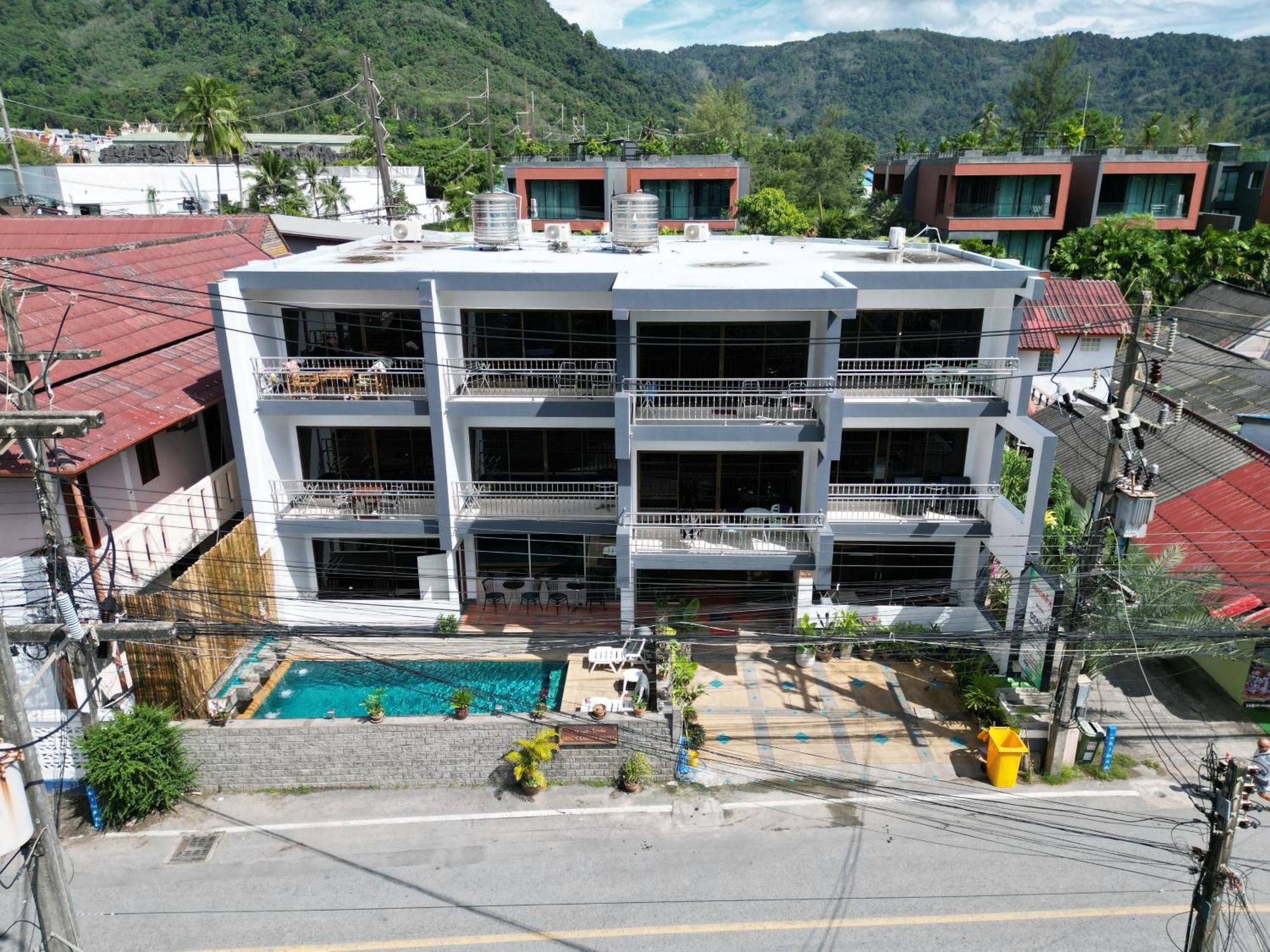 Deng'S Kamala Beach Guesthouse Экстерьер фото