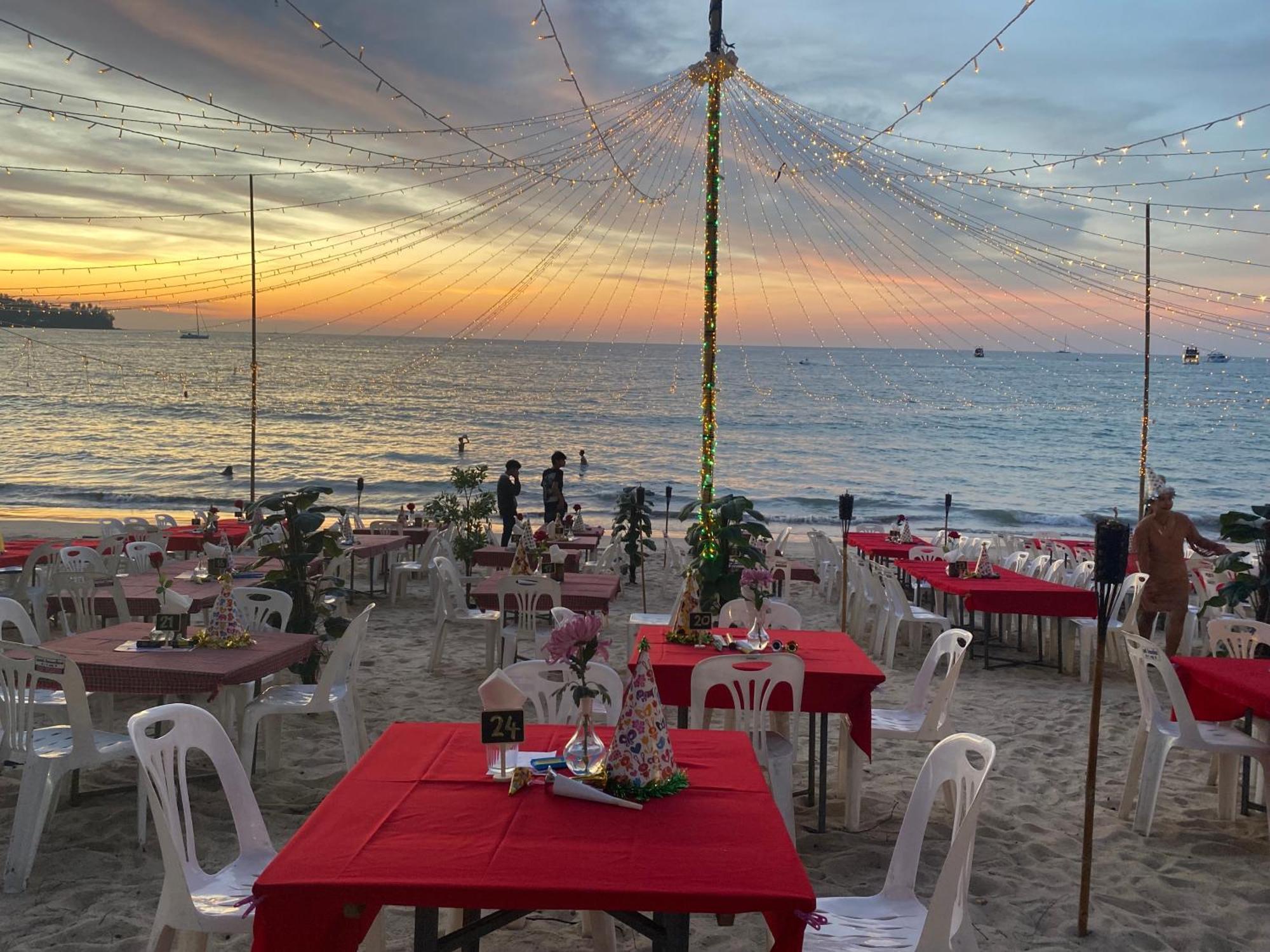 Deng'S Kamala Beach Guesthouse Экстерьер фото